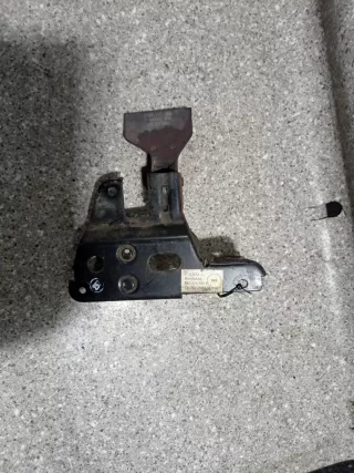 8E0823480E Замок капота Audi A4 B7 Арт 46023051819, вид 1