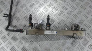 6M8G-9D280-AA Топливная рампа Mazda MPV 3 Арт 102599.8