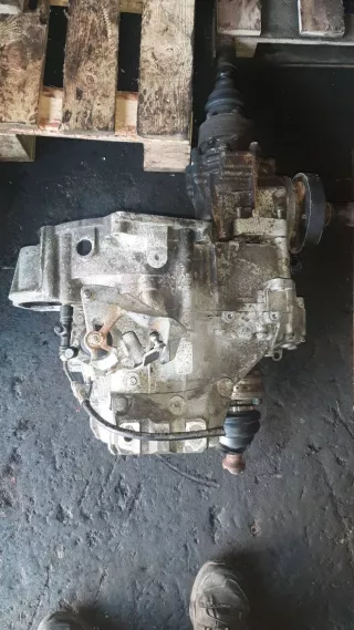  КПП механическая (МКПП) Audi A3 8L Арт EM32-40-253