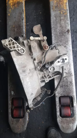  КПП механическая (МКПП) Peugeot 307 Арт EM32-40-212