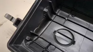 Корпус воздушного фильтра Nissan Note E11 2006г.  - Фото 4