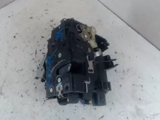  замок боковой двери зад лев Audi A6 C5 (S6,RS6) Арт 22023911, вид 1