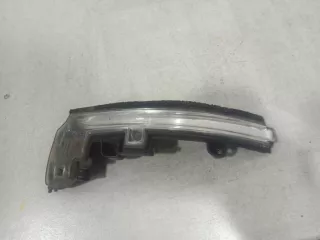 LR027945 Повторитель поворотника правый Land Rover Range Rover 4 Арт 5962224, вид 1