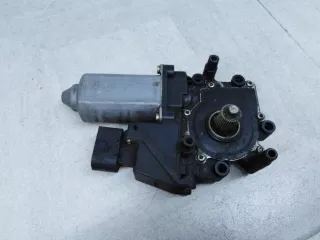 4B0959802E Моторчик переднего правого стеклоподъемника Audi A6 C5 (S6,RS6) Арт 6029205, вид 1