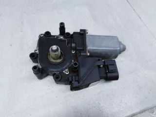 4B0959802B Моторчик заднего правого стеклоподъемника Audi A6 C5 (S6,RS6) Арт 6029404, вид 1