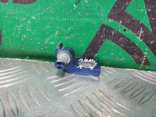 8X4833406A петля двери нижняя фольксваген, фольцваген джетта Volkswagen Jetta 7 Арт ARM284873, вид 4