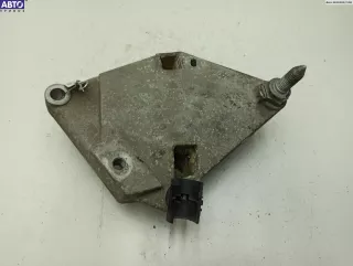 7700423519 Кронштейн КПП опорный Renault Laguna 1 Арт 54312998