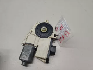 67626925966 Моторчик стеклоподъёмника задний правый BMW X3 E83 Арт Z305825, вид 1