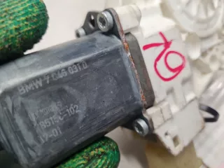 67627046031 Моторчик стеклоподъёмника передний левый BMW 1 F20/F21 Арт ZAP305858, вид 2