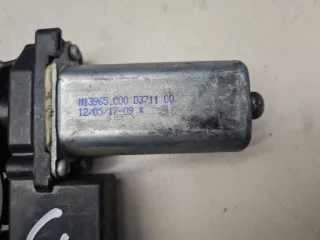 8200733828 Моторчик стеклоподъёмника передний правый Renault Sandero 1 Арт ZAP307630, вид 3