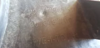 622547340r Заглушка (решетка) в бампер передний Renault Duster 2 Арт M4337-0022, вид 3