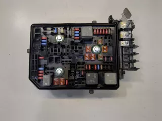 84016065 Блок предохранителей Chevrolet Volt Арт 8461749