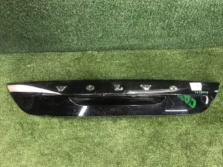 31301301 Накладка крышки багажника Volvo V40 2 Арт 0000005638949, вид 1