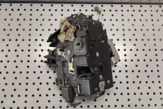 art5132866 Замок двери задней левой Audi A6 C5 (S6,RS6) Арт 5132866, вид 1