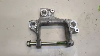  Кронштейн (крепление) Mazda 3 BK Арт 8541038, вид 1