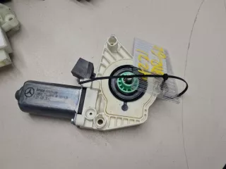 A2218202842 Моторчик стеклоподъёмника передний правый Mercedes S W221 Арт ZAP314750, вид 1