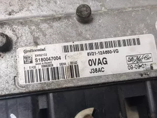 Блок управления двигателем Ford Fiesta 6 2009г. 8V2112A650VG - Фото 2