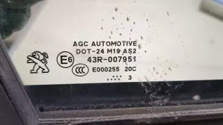 9801475980 Форточка передняя правая Peugeot 2008 Арт 8463727, вид 2