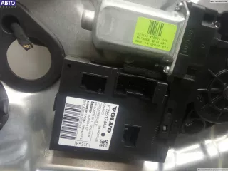 998466 Стеклоподъемник электрический передний правый Volvo C30 Арт 53054253