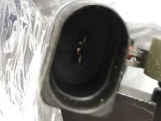 1t0827573, 1k6827531a, 1j6943024b , artFRC38605 Накладка подсветки номера Volkswagen Jetta 5 Арт FRC38605, вид 13