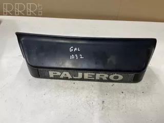 artJUT69763 Накладка подсветки номера Mitsubishi Pajero 2 Арт JUT69763, вид 1
