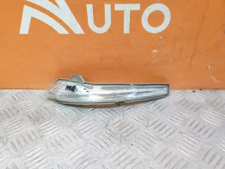 A0999067401, A3170440 повторитель поворота на зеркале Mercedes C W205 Арт AR252106, вид 1