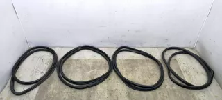  уплотнитель двери Hyundai Lantra 2 Арт 2091489