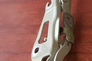 7060627 , art685940 Петля крышки багажника BMW 3 E90/E91/E92/E93 Арт 685940, вид 1
