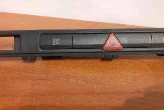 #11775, 4E2927137 , art3591213 Кнопка аварийной сигнализации Audi A8 D3 (S8) Арт 3591213, вид 2