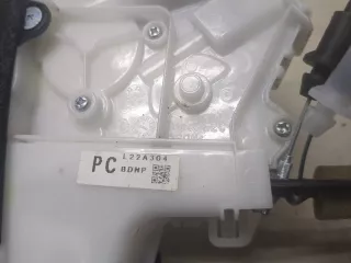 BDNP73310B Замок двери задней левой Mazda 3 BP Арт 8757942, вид 3