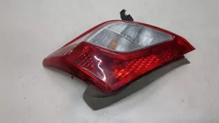 815510D370 Фонарь задний правый Toyota Yaris 3 Арт 8764014