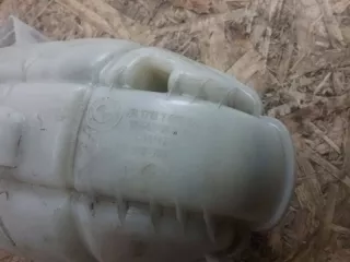 17137609468 Расширительный бачок BMW 1 F20/F21 Арт AK055589, вид 4