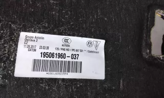 958555514029U7 Обшивка крышки багажника Porsche Cayenne 958 Арт A995082K, вид 13