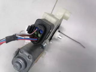 51337455082 Моторчик стеклоподъёмника передний левый BMW 5 G30/G31 Арт ZAP324724, вид 2