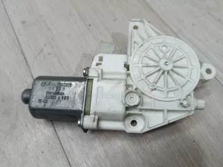 A1669060201 Моторчик стеклоподъёмника передний левый Mercedes ML/GLE W166 Арт ZAP325451, вид 2
