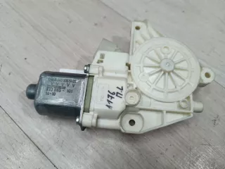 A2469065100 Моторчик стеклоподъёмника передний левый Mercedes A W176 Арт Z325577, вид 2