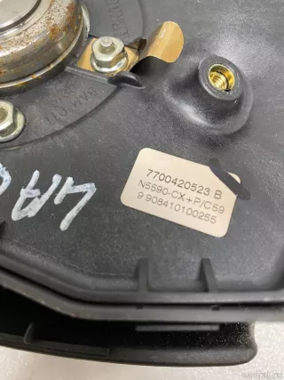 7700420523 Подушка безопасности в рулевое колесо Renault Laguna 1 Арт E40152518, вид 5
