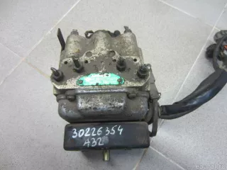 4760031U10 Блок ABS (насос) Nissan Maxima А32 Арт E30226354, вид 1