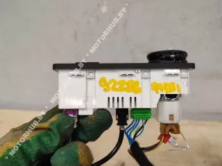 FK7219C166BC Разъем AUX / USB Jaguar XE 1 Арт 00092288, вид 5