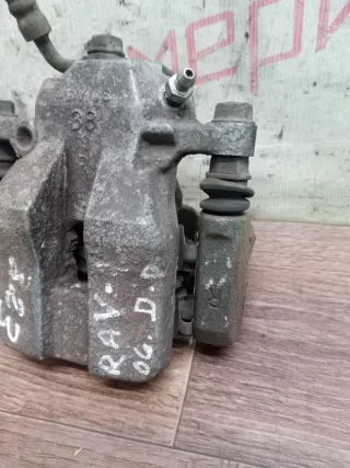 4783042080 Суппорт тормозной задний правый TOYOTA RAV4 XA30 Toyota Rav 4 3 Арт AV56850, вид 2