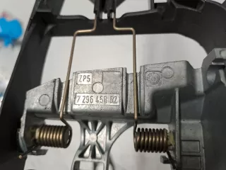 51217296458 Кронштейн ручки двери передней правой MINI Cooper F56,F55 Арт Z326397, вид 2