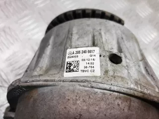 2052406617 Подушка крепления двигателя Mercedes C W205 Арт 00228633, вид 3