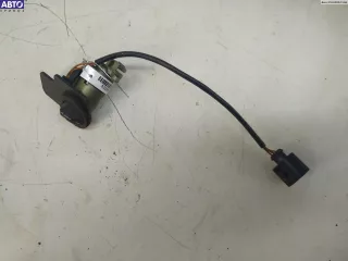107827573JE Личинка замка багажника Volkswagen Passat B5 Арт 54344948, вид 1