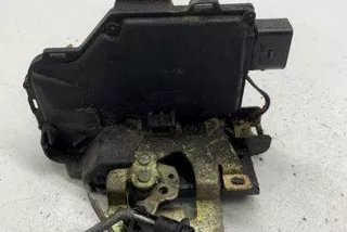 art10354433 Замок двери передней правой Audi A6 C5 (S6,RS6) Арт 10354433, вид 1