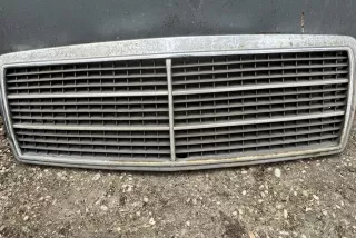 #F120 , art10381428 Заглушка (решетка) в бампер передний Mercedes C W202 Арт 10381428, вид 1