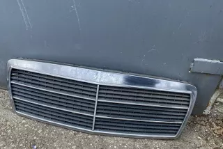 2108880023, #E1891 , art10935698 Заглушка (решетка) в бампер передний Mercedes E W210 Арт 10935698, вид 1
