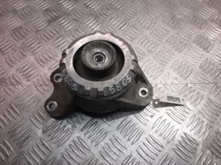 2052400800 Подушка крепления двигателя Mercedes C W205 Арт 00152175, вид 1
