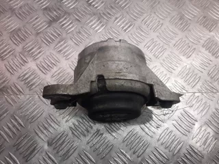 2052400800 Подушка крепления двигателя Mercedes C W205 Арт 00152175, вид 5