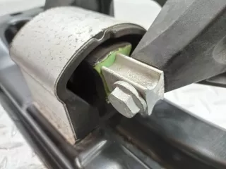 Подушка крепления КПП Mercedes E W238 2018г. 2132406100,2132401302 - Фото 4
