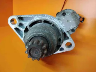 0AM911023T  Стартер Volkswagen Caddy 3 Арт 01018724v7, вид 2